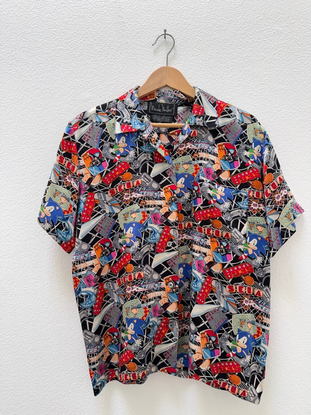 Vintage Nicole Miller 100% Silk SEGA Genesis Sonic The Hedgehog Shirt Size M